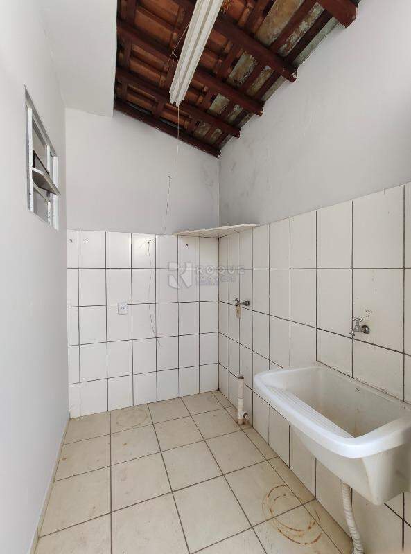 Casa Residencial para aluguel no bairro Jardim São Lourenço: Área de serviço