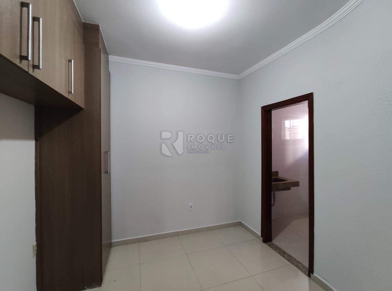 Casa Residencial para aluguel no bairro Jardim São Lourenço: Dormitório 3 suíte