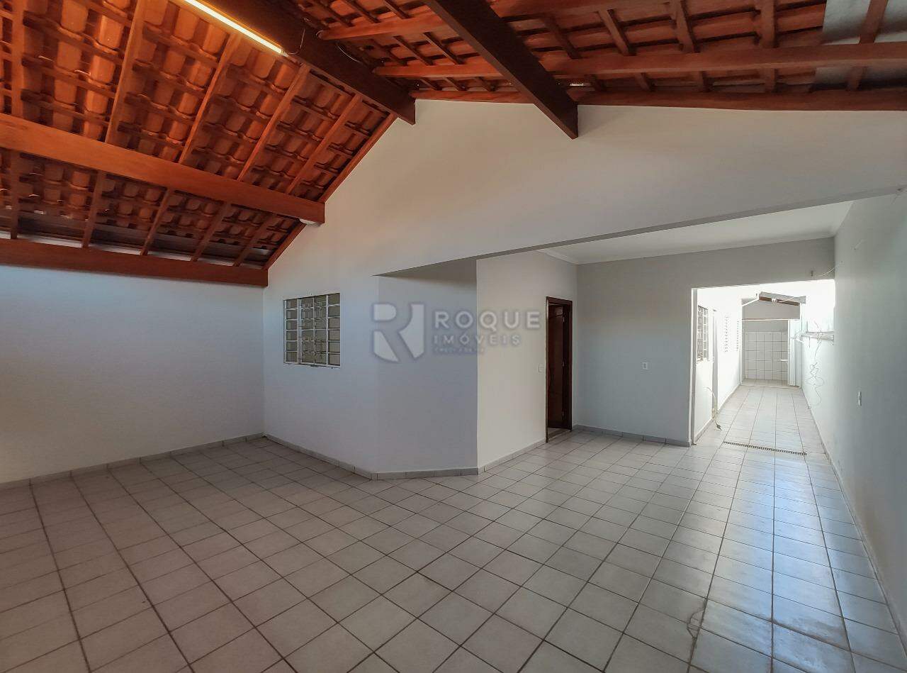 Casa Residencial para aluguel no bairro Jardim São Lourenço: Garagem 