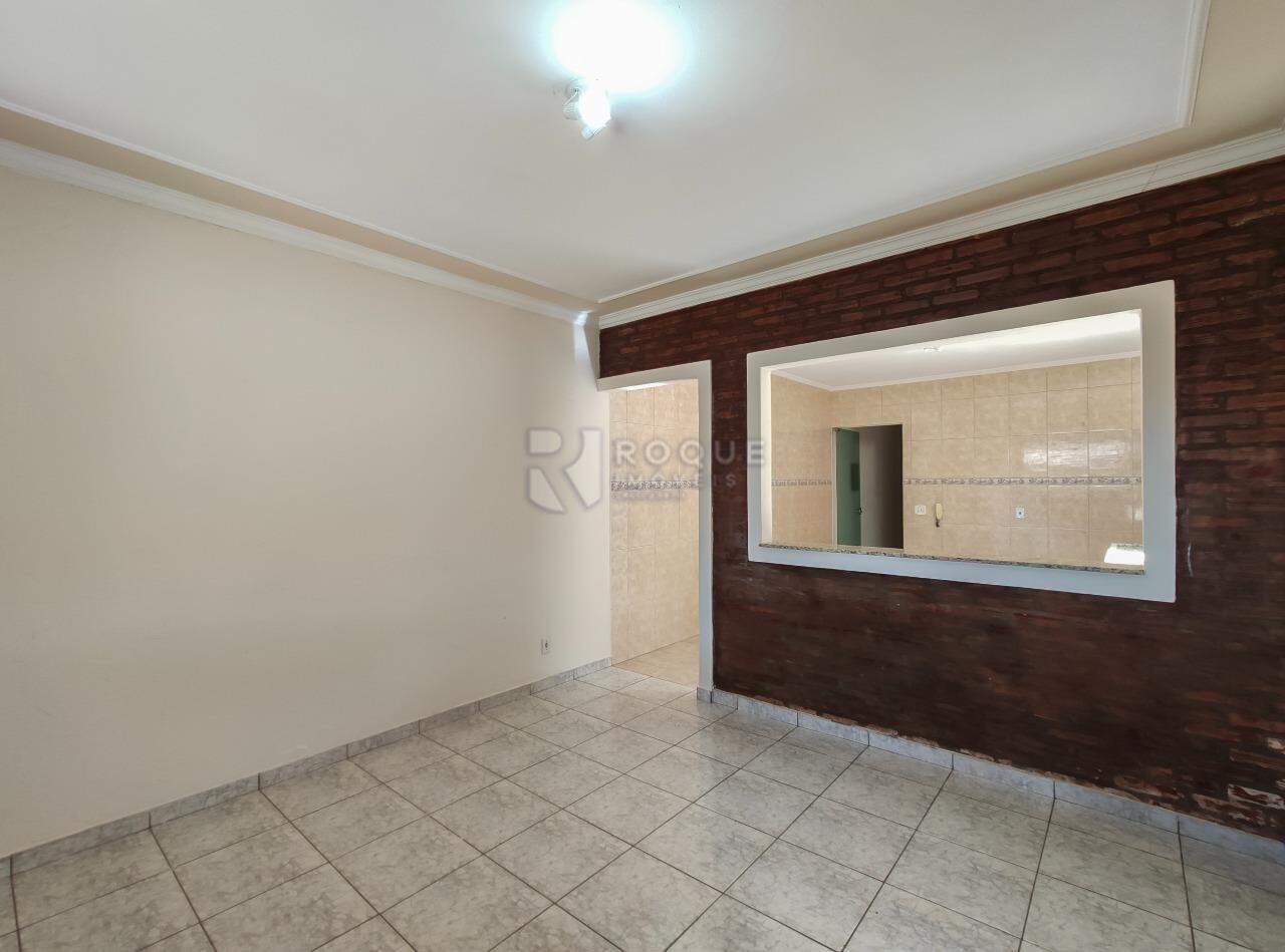 Casa Residencial para aluguel no bairro Parque Residencial Stahlberg: Sala 