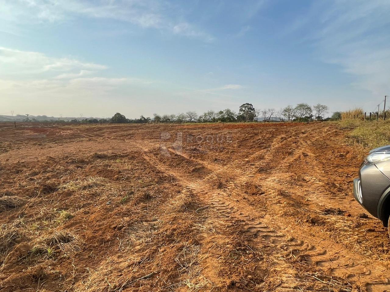 Área à venda no bairro Bairro da Geada: 