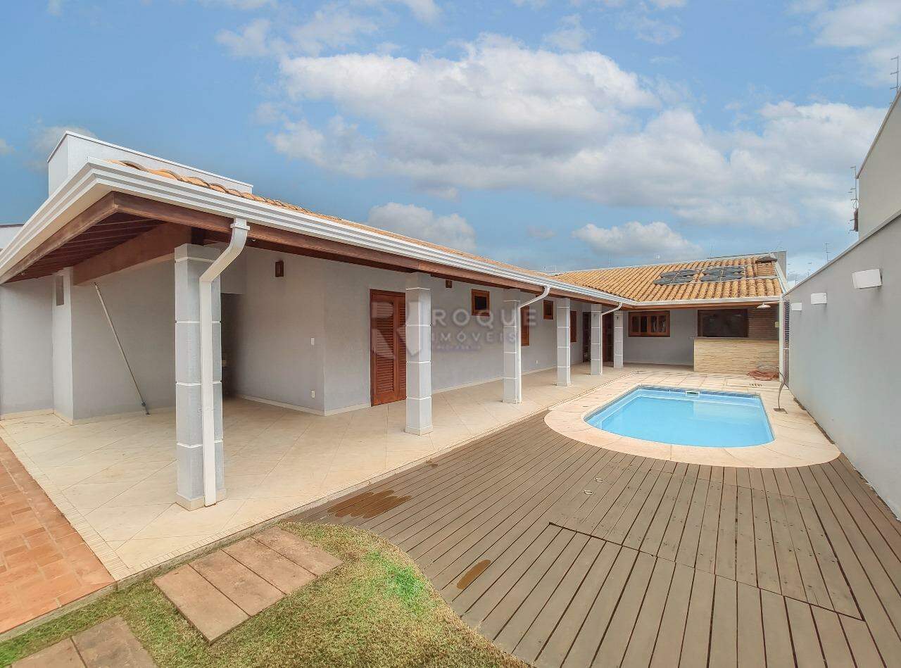 Casa em condomínio à venda no bairro Parque Residencial Roland: Frente 