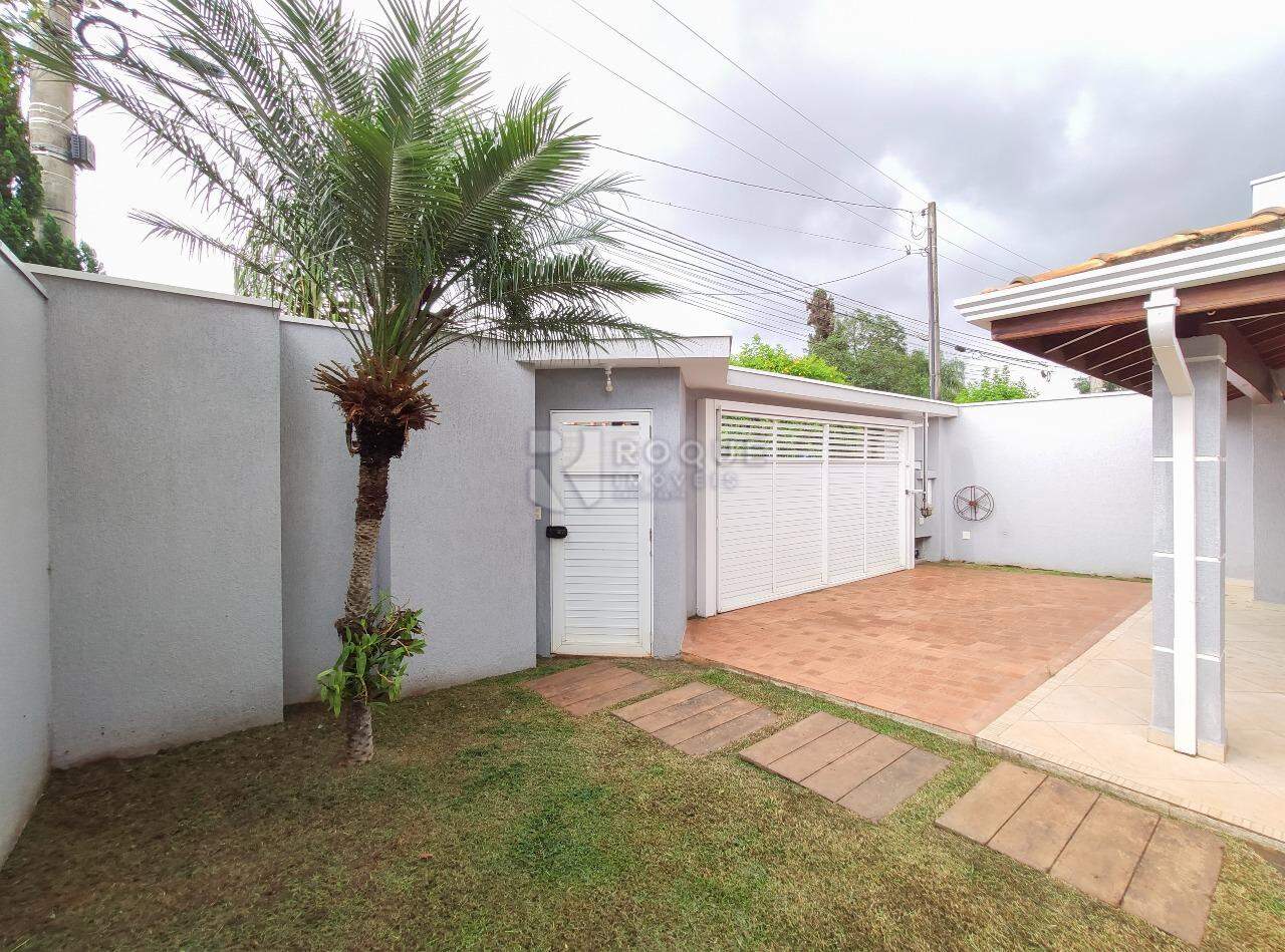 Casa em condomínio à venda no bairro Parque Residencial Roland: Frente 