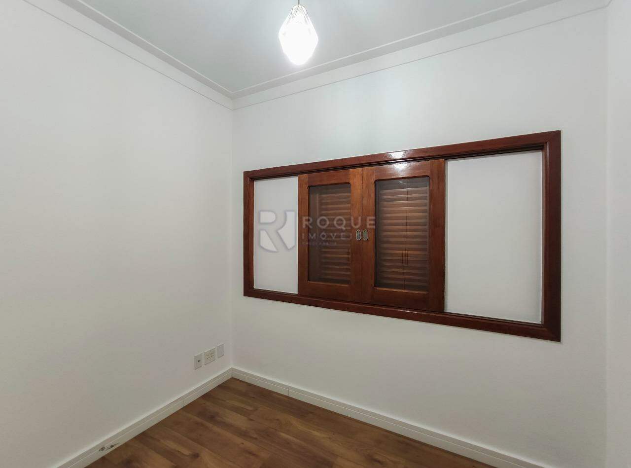 Casa em condomínio à venda no bairro Parque Residencial Roland: Dormitório 1