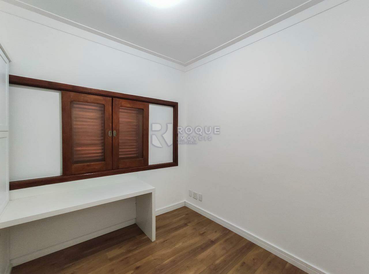 Casa em condomínio à venda no bairro Parque Residencial Roland: Dormitório 2