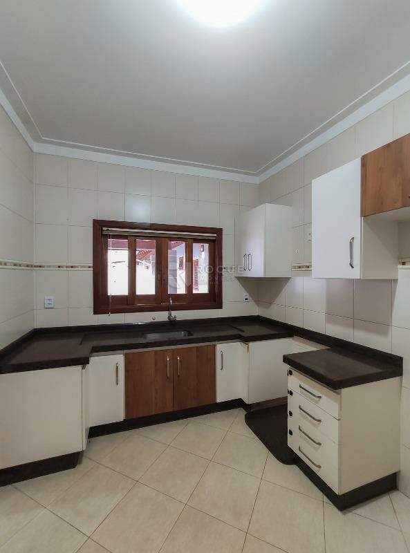 Casa em condomínio à venda no bairro Parque Residencial Roland: Cozinha 