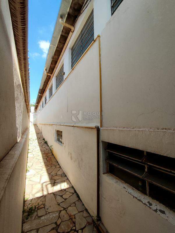 Salas/Conjuntos à venda no bairro Vila Cristovam: LATERAL EXTERNA