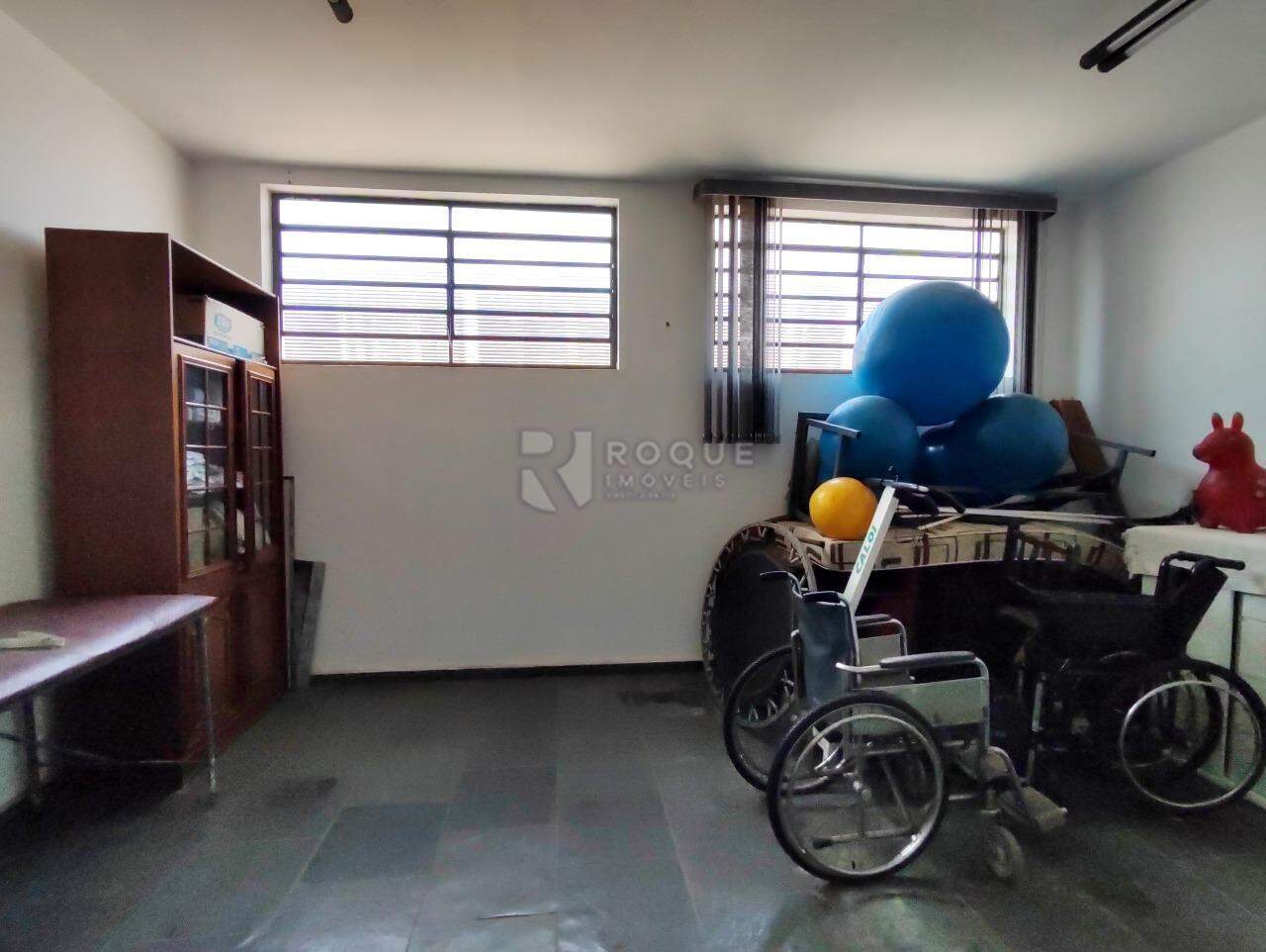 Salas/Conjuntos à venda no bairro Vila Cristovam: CONSULTÓRIO 3