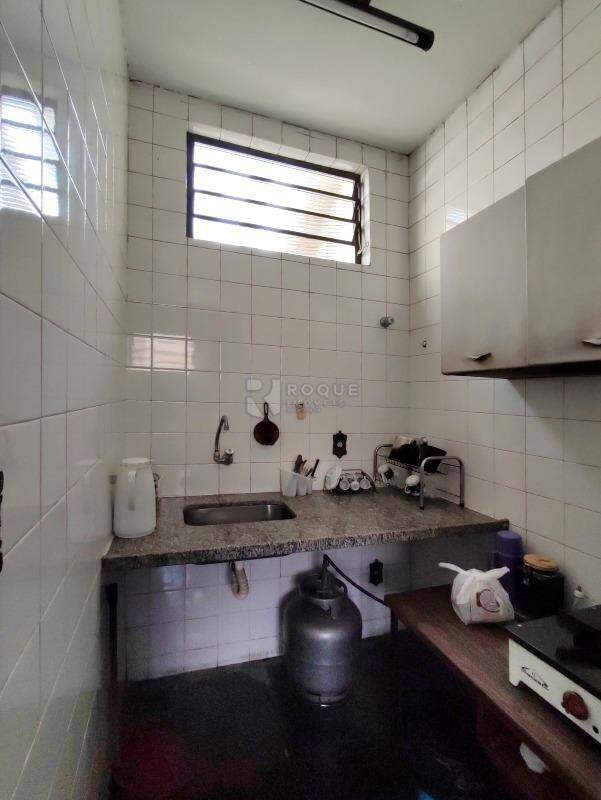 Salas/Conjuntos à venda no bairro Vila Cristovam: COZINHA