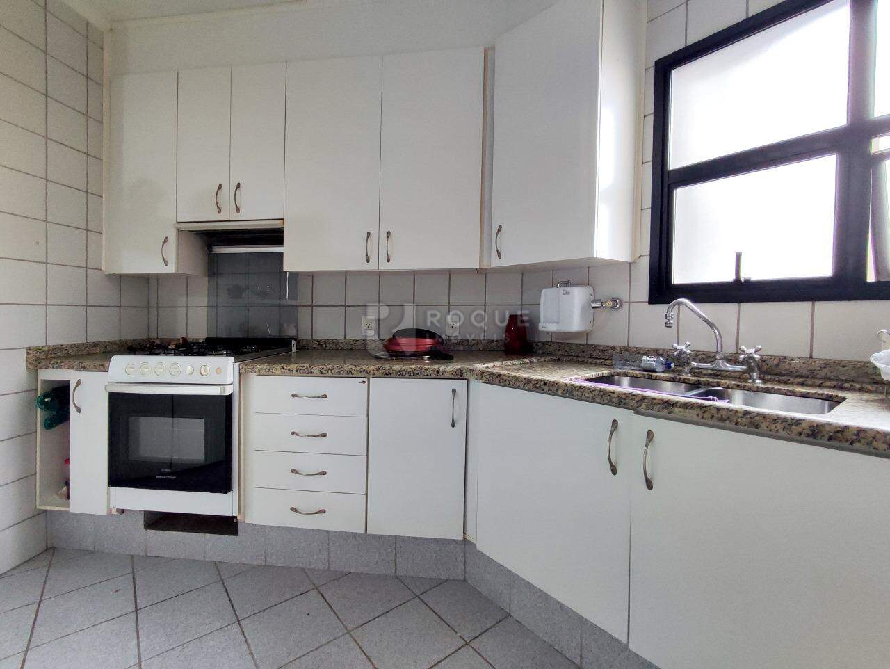 Apartamento à venda no bairro Centro: COZINHA