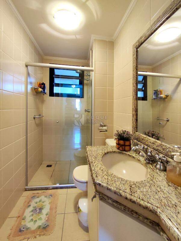 Apartamento à venda no bairro Centro: BANHEIRO SOCIAL