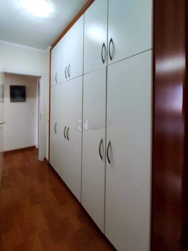 Apartamento à venda no bairro Centro: CLOSET SUÍTE 2