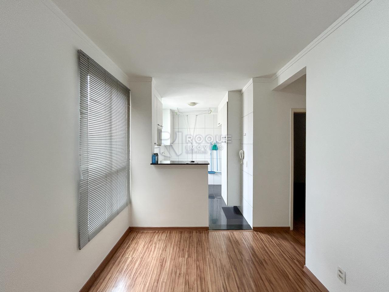 Apartamento para aluguel no bairro Graminha: Sala 