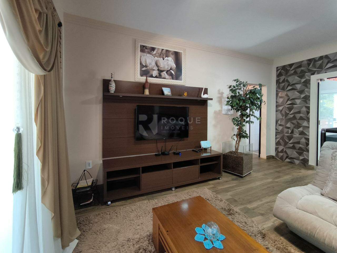 Chácara à venda no bairro Jardim Nova Limeira: SALA DE TV