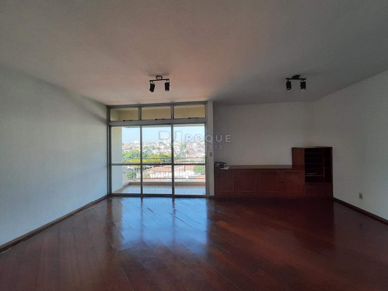 Apartamento à venda no bairro Centro: 
