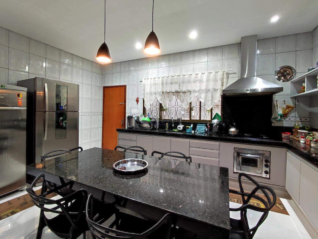 Casa Residencial à venda no bairro Jardim Residencial Village: COZINHA