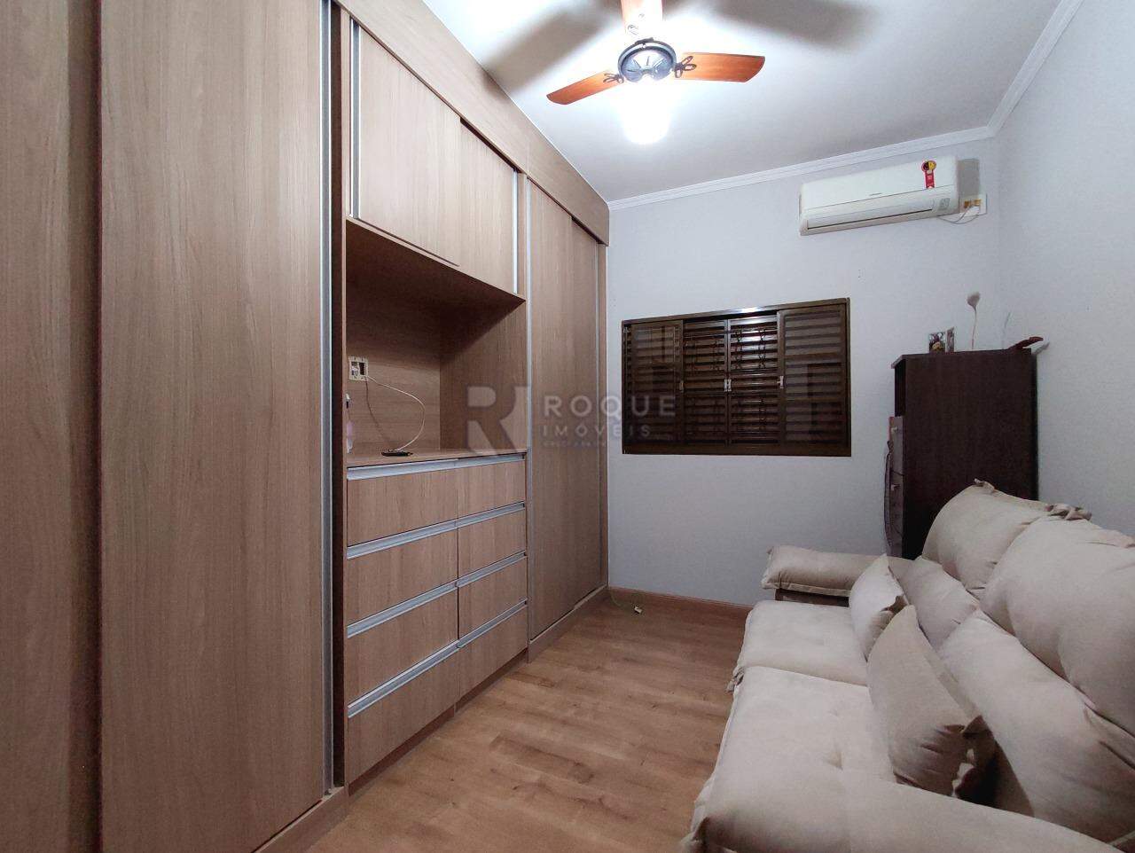 Casa Residencial à venda no bairro Jardim Residencial Village: DORMITÓRIO