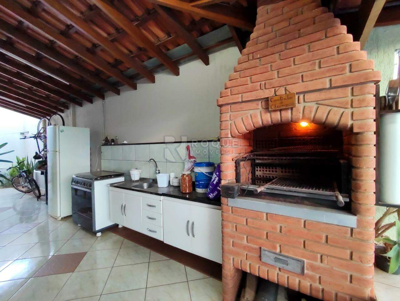 Casa Residencial à venda no bairro Jardim Residencial Village: CHURRASQUEIRA