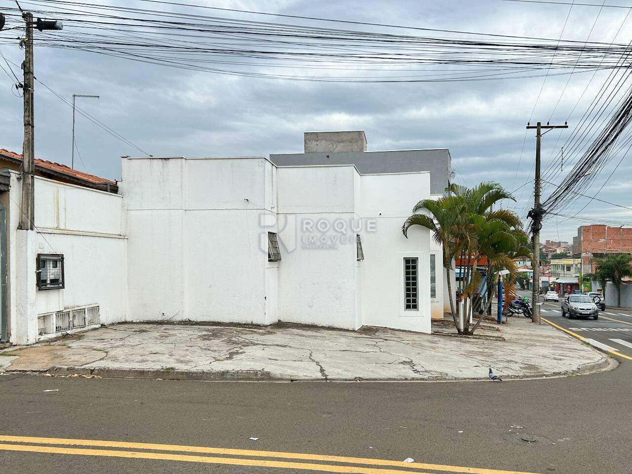 Salão para aluguel no bairro Jardim Residencial Regina Bastelli: Fachada