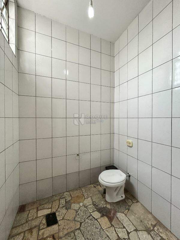 Salão para aluguel no bairro Jardim Residencial Regina Bastelli: WC social 2