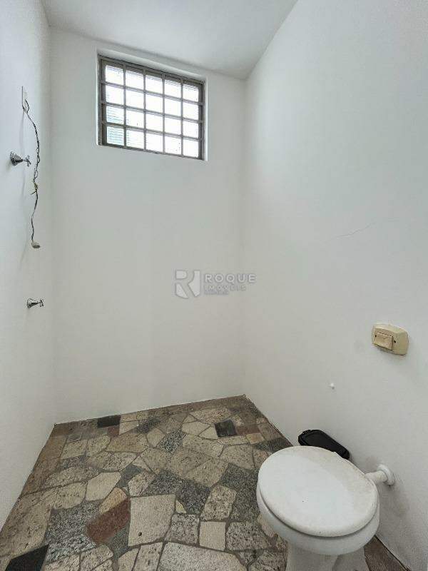 Salão para aluguel no bairro Jardim Residencial Regina Bastelli: WC social 1