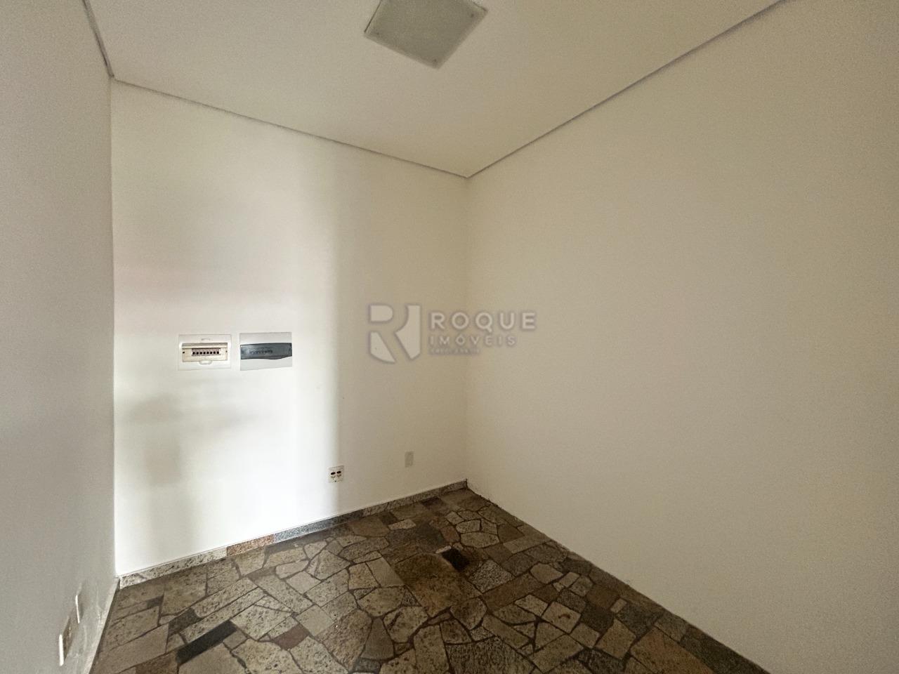 Salão para aluguel no bairro Jardim Residencial Regina Bastelli: Sala