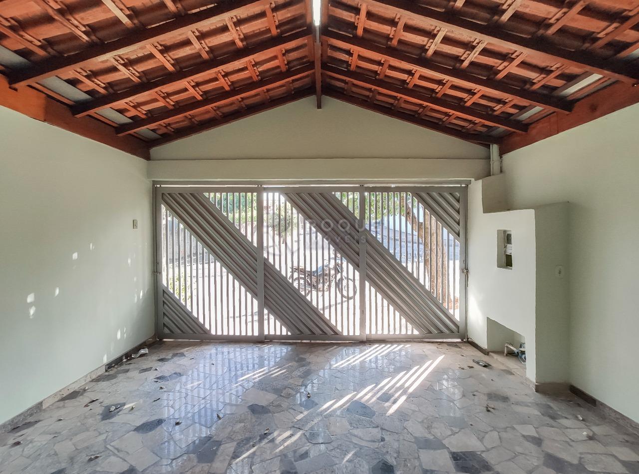 Casa Residencial à venda no bairro Parque Residencial Anavec: Garagem