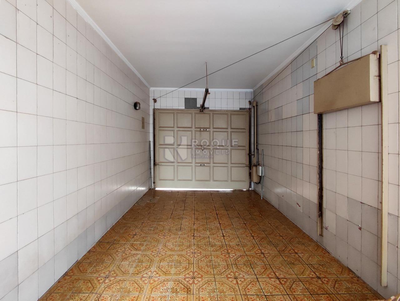 Casa Residencial à venda no bairro Vila São João: GARAGEM