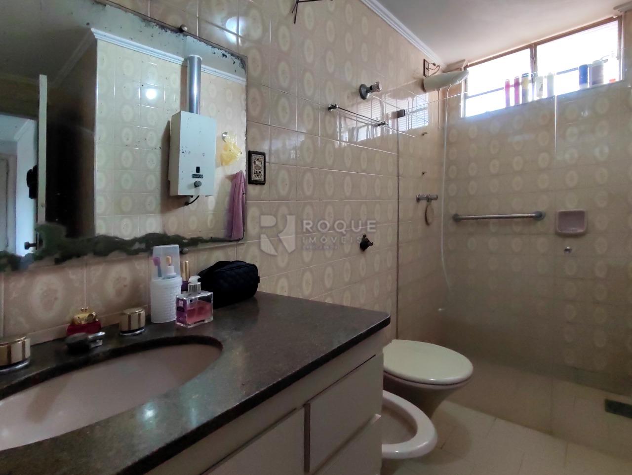 Casa Residencial à venda no bairro Vila São João: WC DA SUÍTE