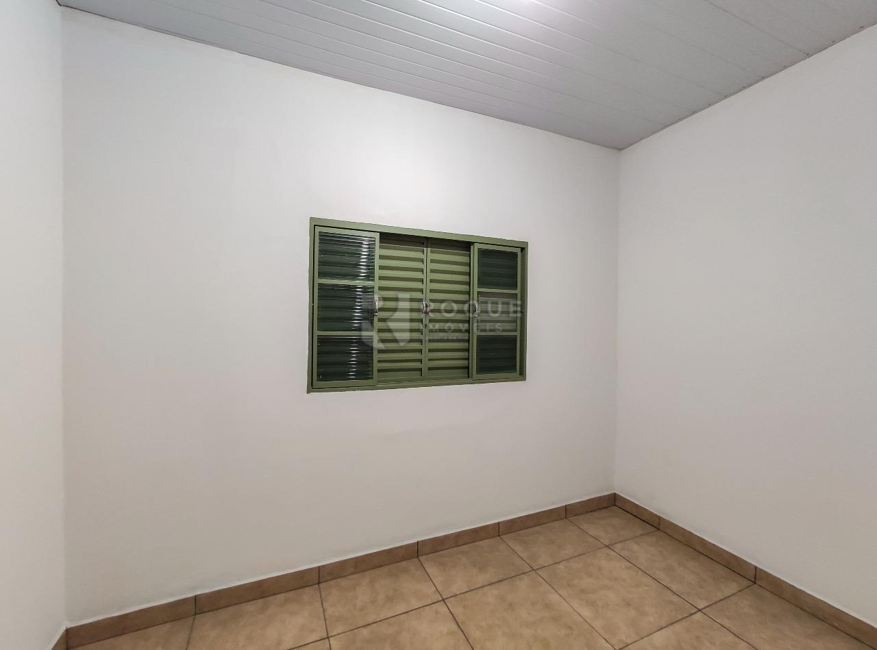 Casa Residencial para aluguel no bairro Jardim Montezuma: Dormitório 2