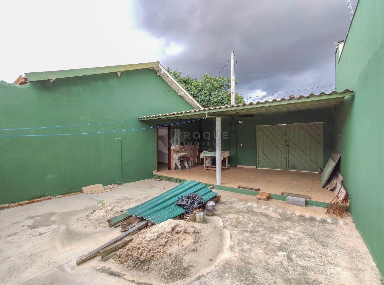 Casa Residencial para aluguel no bairro Jardim Montezuma: Fundo 