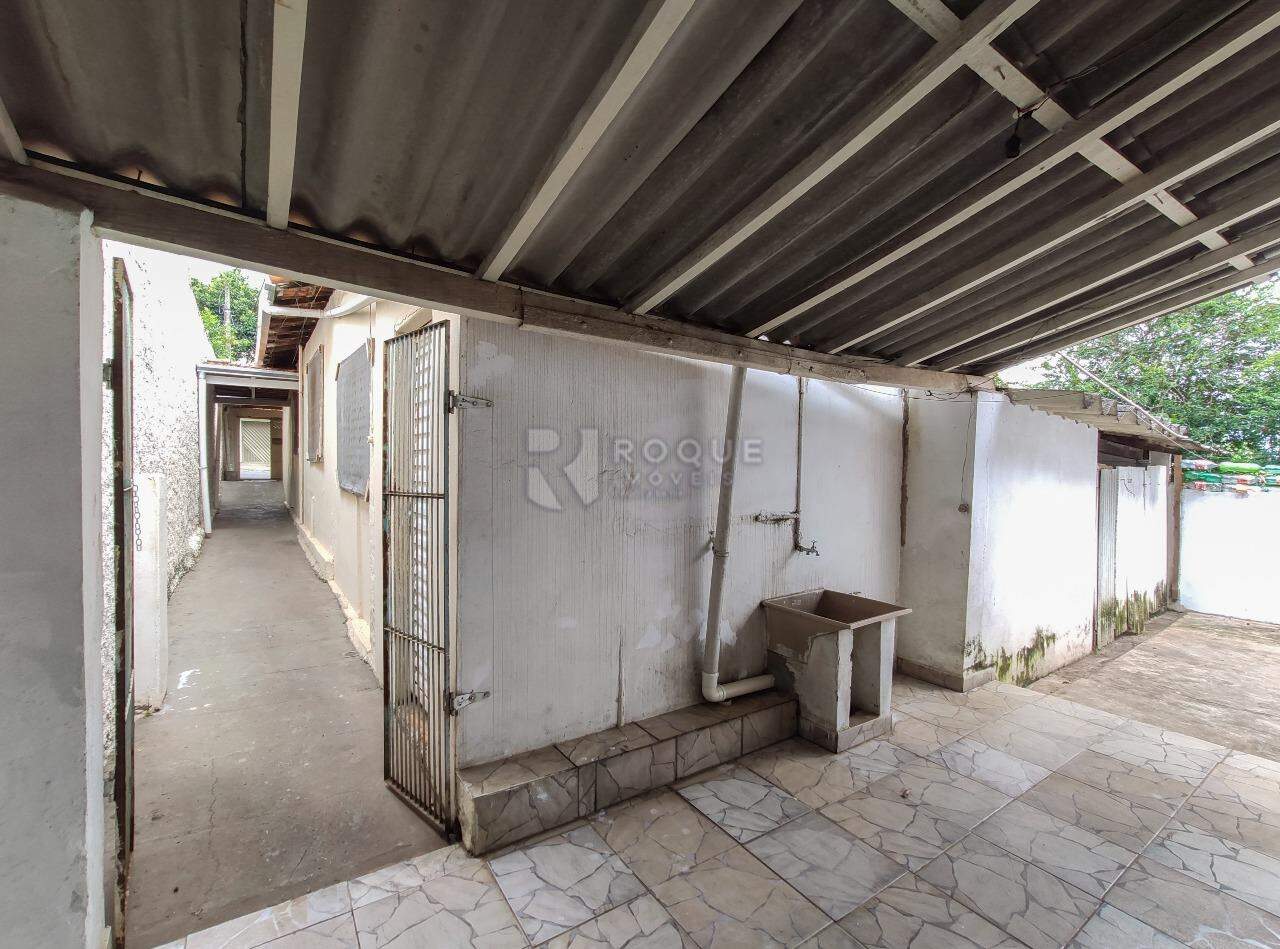 Casa Residencial para aluguel no bairro Jardim Nova Itália: Área de serviço / rancho 