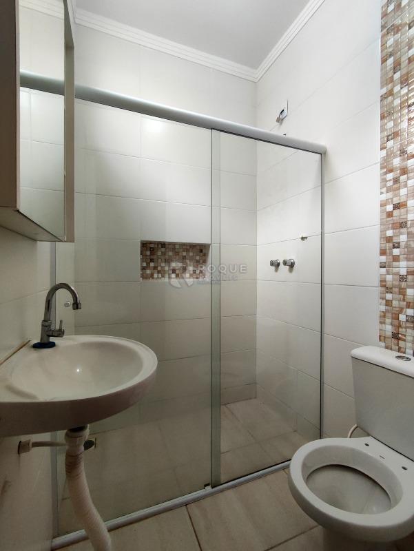 Casa Residencial à venda no bairro Residencial Palmeira Real: WC DA SUÍTE