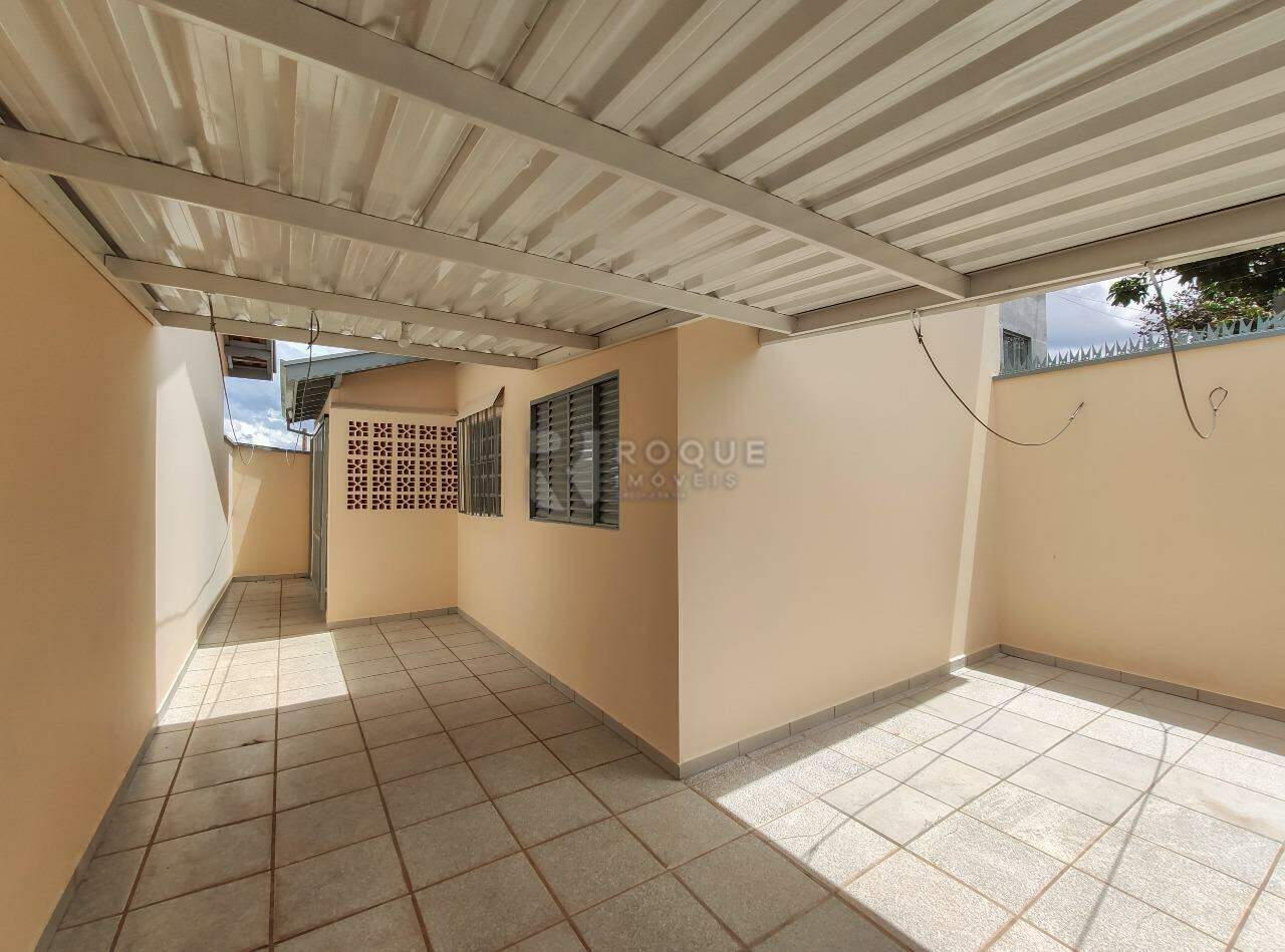 Casa Residencial para aluguel no bairro Jardim São Paulo: Garagem 