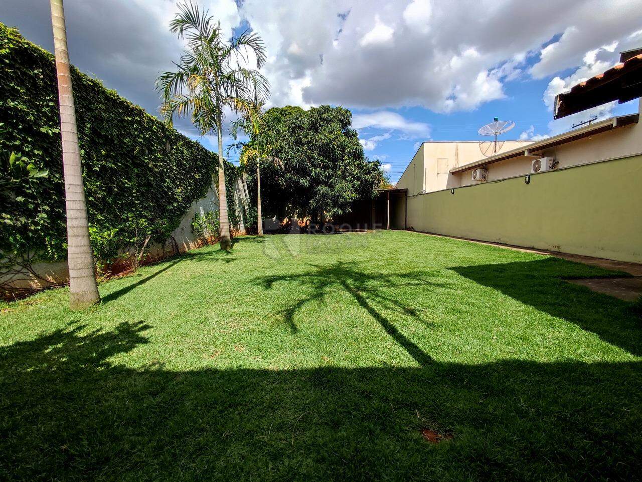 Terreno à venda no bairro Jardim Caieira: 
