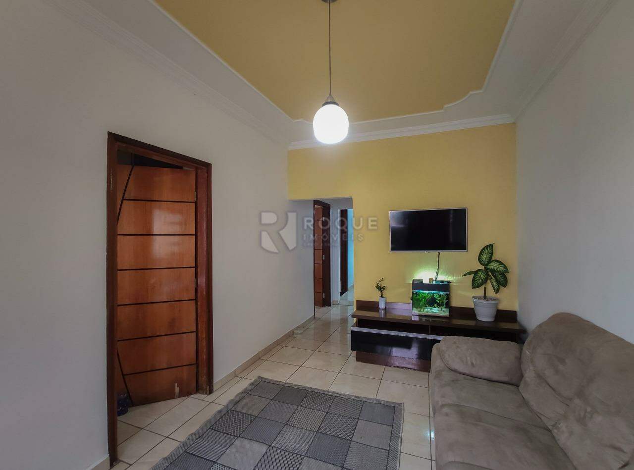 Casa Residencial para aluguel no bairro Jardim Cavinato: Sala 