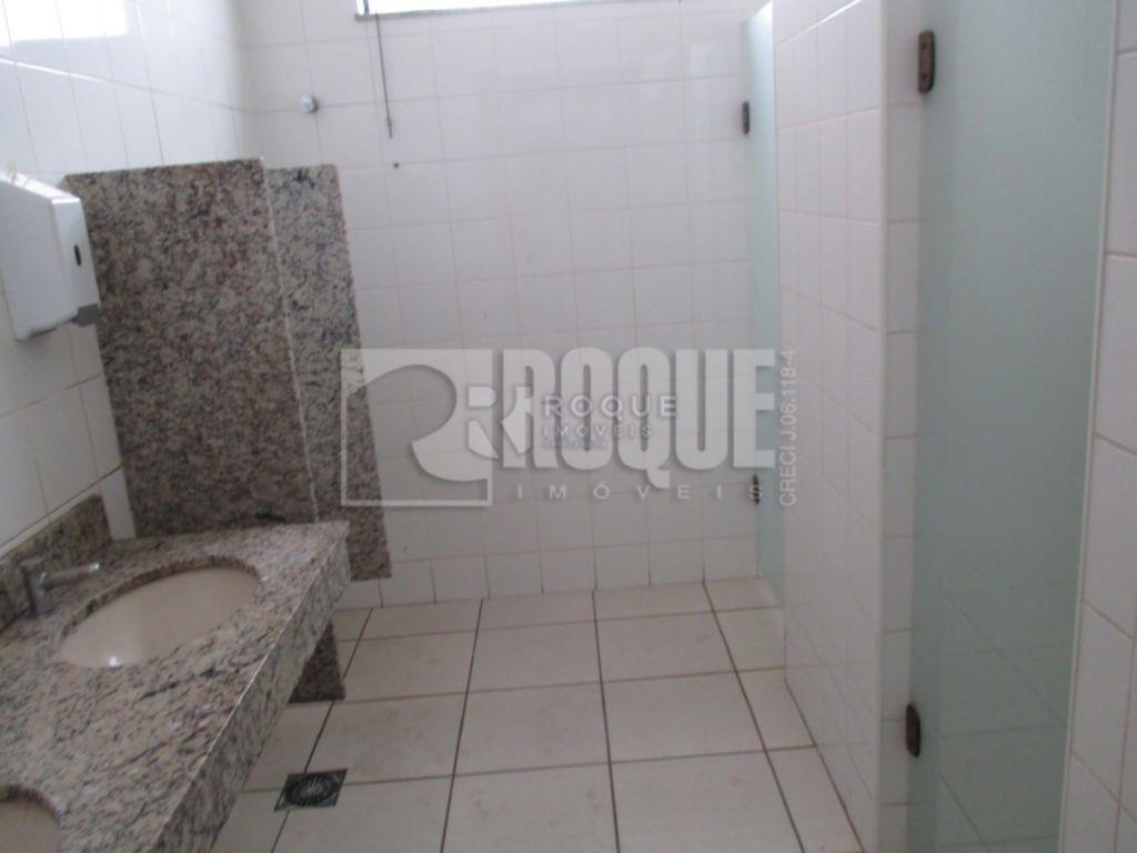 Barracão/Galpão à venda no bairro Jardim Santa Barbara: VESTIÁRIO 2