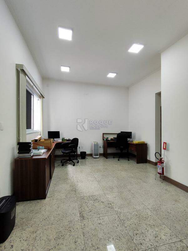 Prédio Comercial à venda no bairro Centro: SALA 2