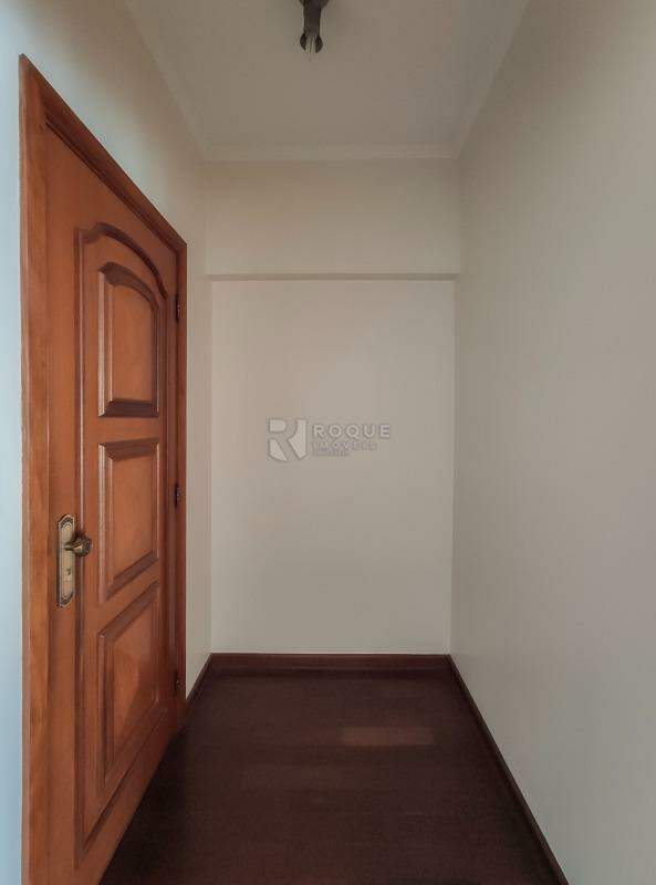 Apartamento para aluguel no bairro Centro: Hall de acesso 