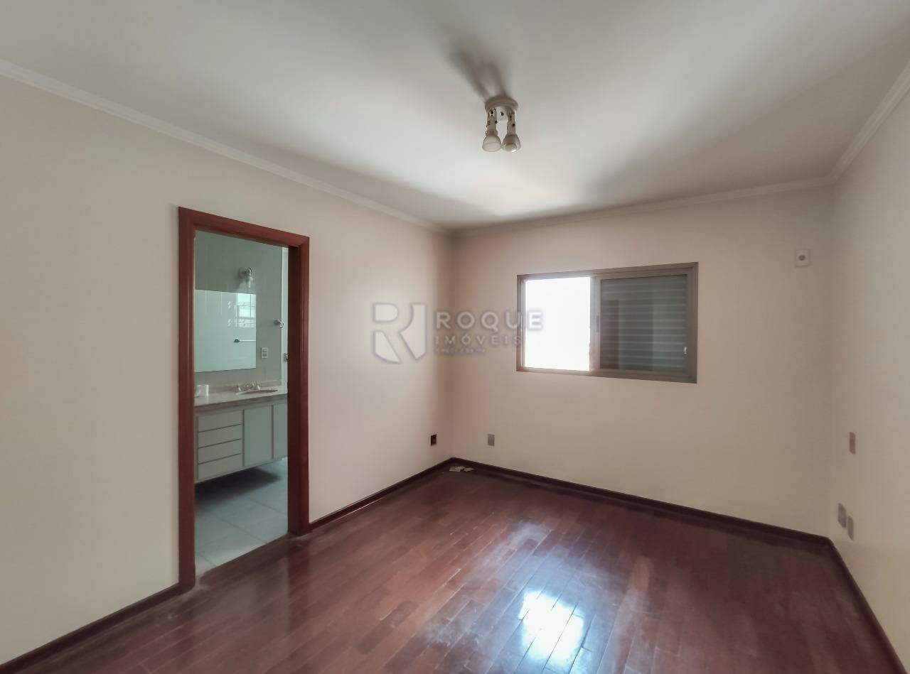 Apartamento para aluguel no bairro Centro: Dormitório 1 suíte 