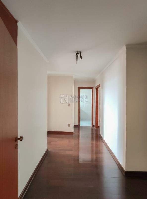 Apartamento para aluguel no bairro Centro: Hall