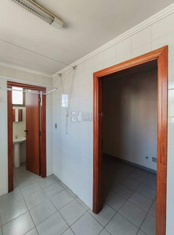 Apartamento para aluguel no bairro Centro: Área de serviço 
