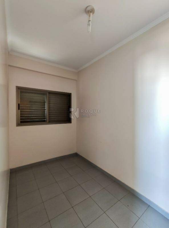 Apartamento para aluguel no bairro Centro: Dormitório fundo