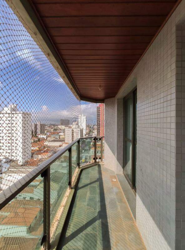 Apartamento para aluguel no bairro Centro: Sacada 