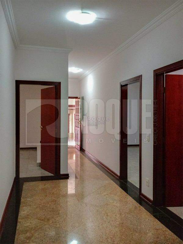 Casa em condomínio à venda no bairro Jardim Colonial: 