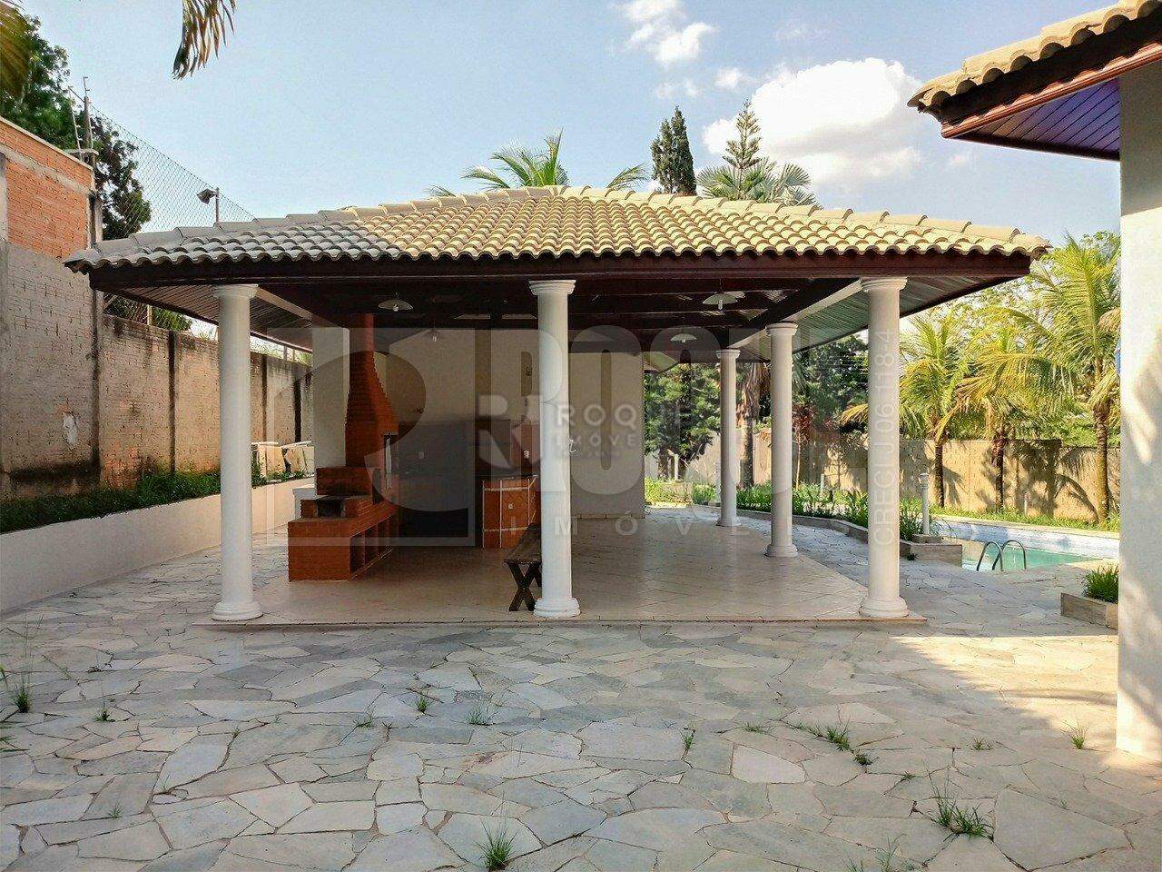 Casa em condomínio à venda no bairro Jardim Colonial: 