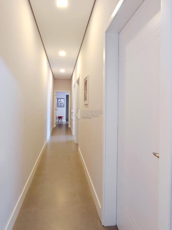 Casa em condomínio à venda no bairro Terras de São Bento II: CORREDOR