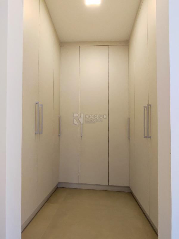 Casa em condomínio à venda no bairro Terras de São Bento II: CLOSET