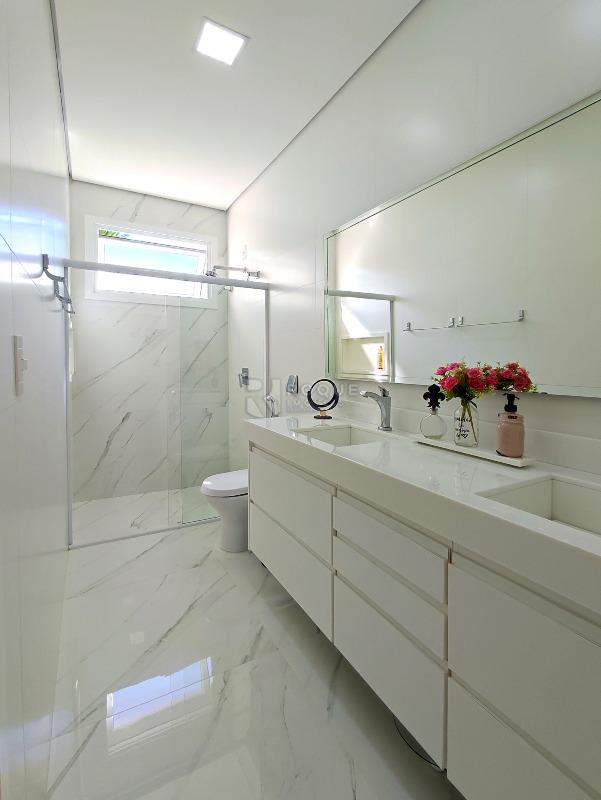 Casa em condomínio à venda no bairro Terras de São Bento II: BANHHEIRO SUÍTE