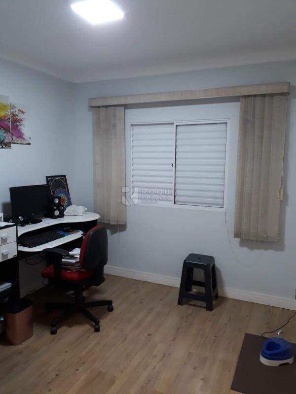 Apartamento à venda no bairro Vila Labaki: